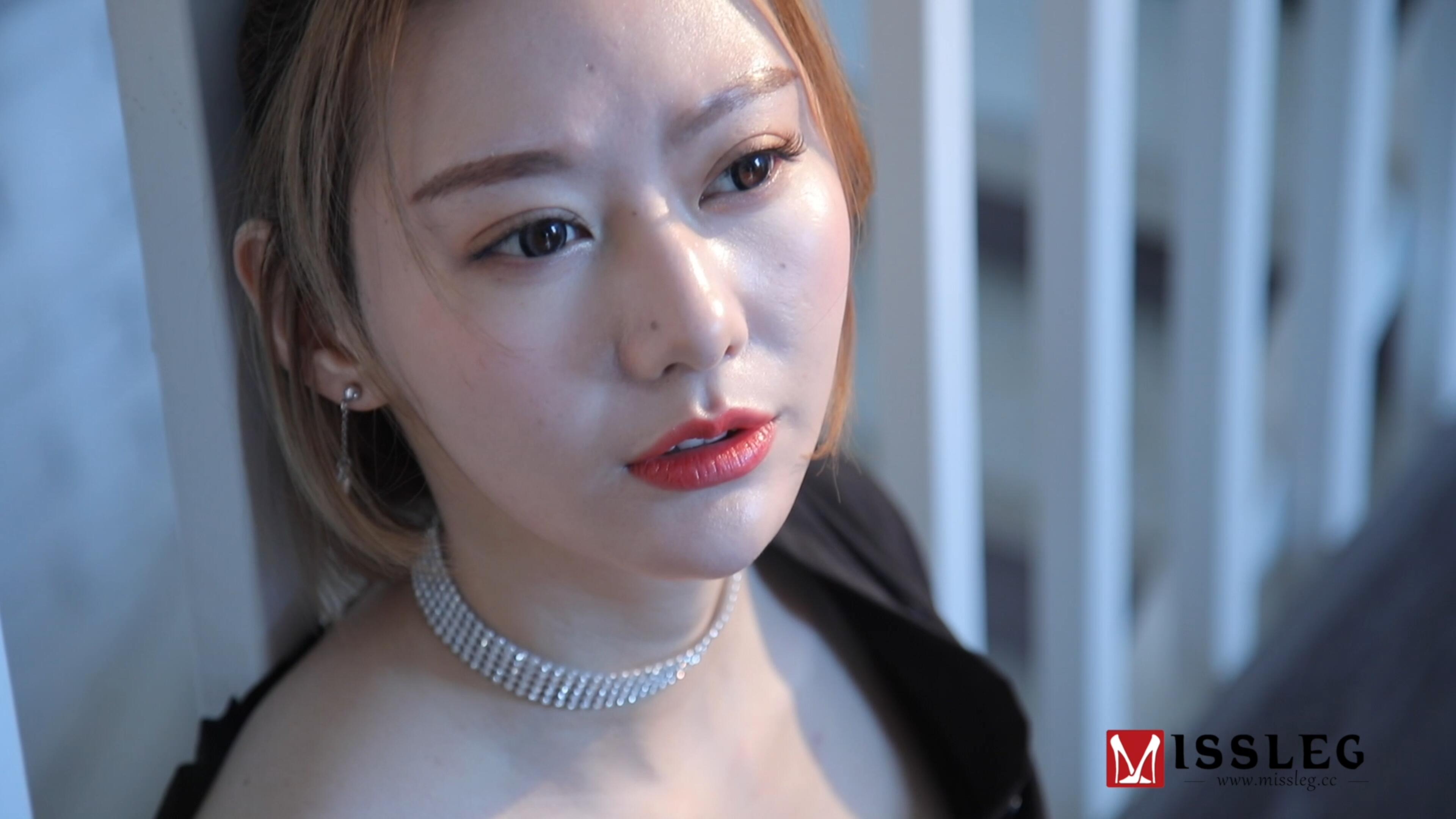 MISSLEG蜜丝